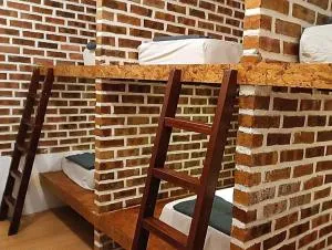 停泊岛奎弗尔潜水团队宿舍间旅舍 - 哥打巴鲁