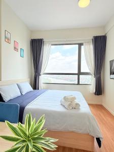 2 Bedroom River View Gym &Pool at Masteri An Phu