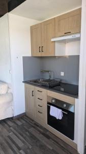 Appartements Superbe appartement terrasse piscine proche plage : photos des chambres