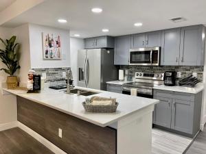 Grand Superior 3BR Condo Apartment Near Disney Parks