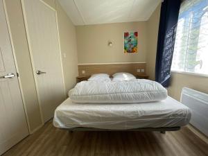 Campings Mobil home au bord de la mer, vue sur la mer camping de la falaise a Equihen-Plage : photos des chambres