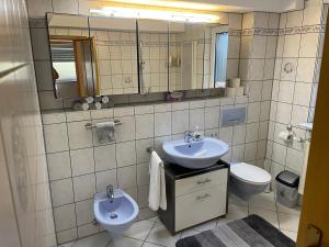 Sonnige Südwohnung mit Terrasse, Badesee