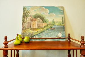 Feel at Home I Bright Windows I Penzing Trainstation