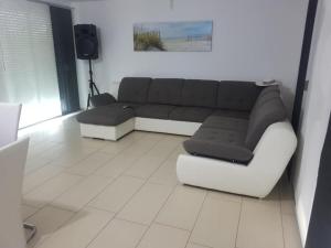 NEW! Villa With Heated Pool in Umag