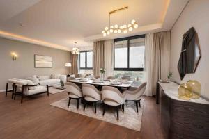 Bird Nest- Aeon Towers Residence