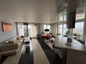 Appartements Attique avec terrasse - Zenith & centre-ville : photos des chambres