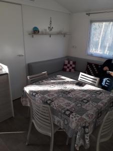 Appartements Mobil home entre mer et foret : photos des chambres