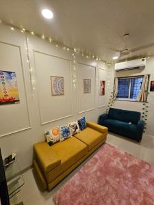 Cozy Rose Peaceful Village Retreat in Bandra