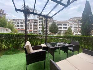 The Vineyard Spa&Resort Apartment with private garden near Aheloy