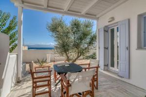 Villa Zeos - Cycladic house close to the beach