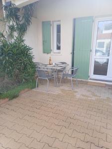 Maisons de vacances Evasion a Meschers Piscine Plage Tennis Famille : photos des chambres