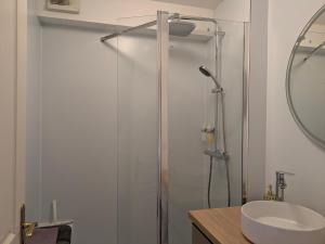 Appartements Studios Blesois - Parking & Linge inclus : photos des chambres