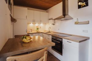 Töllhof Apartments and Farm