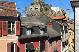 Appartements Maison triplex centre de Lourdes : photos des chambres