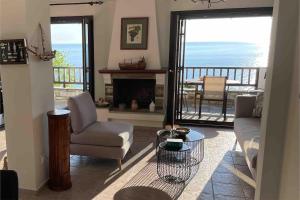 Just renovated seaside home 80 meters from the sea