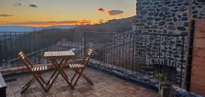Maisons de vacances Gite de village 2p, terrasse de toit et jacuzzi privatif : photos des chambres