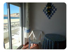 Apartamento à Frente Do Mar com Vista