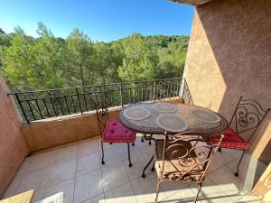 Superbe 3pièces, balcon, garage, clim, piscine