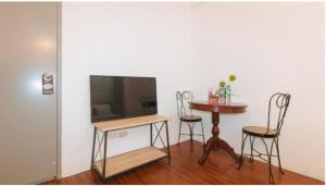 OYO 1087 Enricos Place Kamias