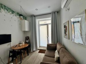 AR Lavapiés acogedor apartamento con patio