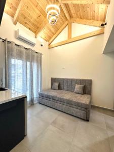 Golden Ecco Suites