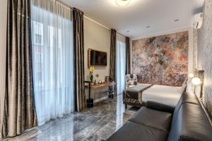 Suite room in Apollo Boutique Hotel