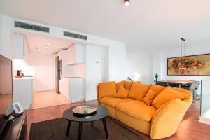 Edomus Puerta de la Barqueta - 塞维利亚