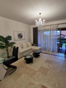 Coastal Golf & Family Retreat