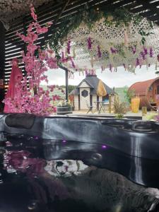 ADULT ONLY relax escape apartment hottub