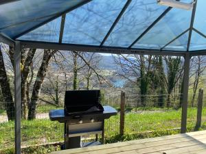 Gîte Le Lynx Jacuzzi, nature et confort-Les Gites de la perle de Vouglans-
