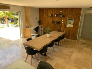 Maisons de vacances Private house, 3 bdr, heated pool & pool house : photos des chambres