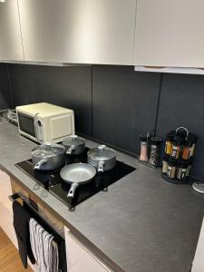 Modern 2-Bedroom Flat Near Wembley - 9 Minutes from Park Royal Station