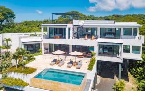 Ocean View Luxury Mountain Escape