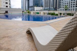 Forbeswood Parklane BGC suite near st Lukes