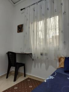 Cozy Room & Modern Amenities 4