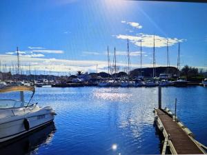 Charmante maison bord de mer avec vue sur le port