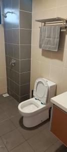 KLIA Residence Homestay Apartment, Near Sepang Circuit and KLIA - 3 Bedroom Fully Aircond