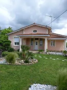 Studio climatisé accès rivière prox St Emilion - Lussac