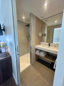 Hotels Hotel Doussiere - Restaurant l'Alicanta : photos des chambres