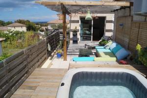 Appartements appartement dans villa aquarelle : Appartement avec Terrasse