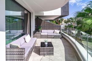 INF42P - Modern city apartment near the beach