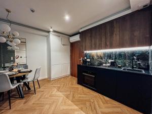 Stegna Modern Amber Apartment