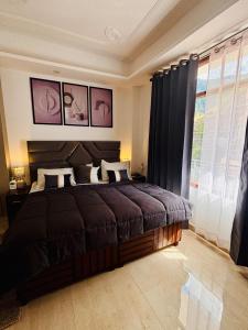 Chic Mountain Home - Peaceful Stay with Mountain & Valley View