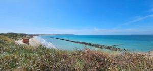 Maison au calme avec jardin près du Château, forêt et plage