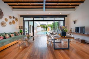 Villa Wuizy By DreamAwayBali