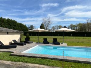 Maisons de vacances Maison avec piscine et etang, un coin de paradis : photos des chambres