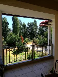 Luxurius comfy 2-floor Apartment With Big Yard