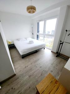 De Monzie 6pers Tv Wifi 2