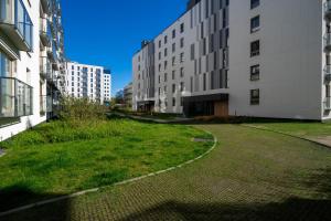 Mokotów Apt - Parking and Balcony - by Rentujemy