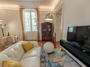 Jonathan Luxury Apartment Trieste Station